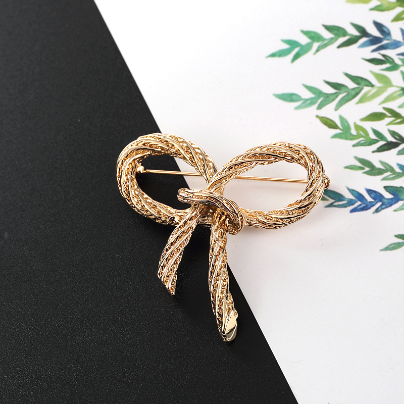 Men'S Formal Wear Jewelry - Broches classiques en métal pour costumes,
